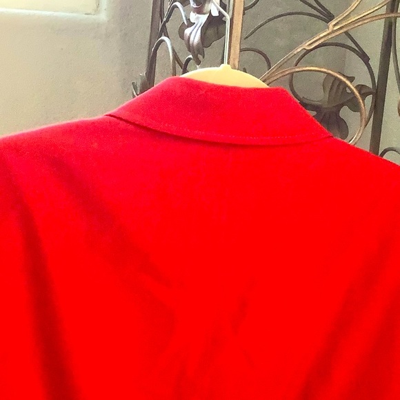 Ultra Smart Red ‘Arthur Levine for Tahari’ Jacket Dbl Breasted with Gold Buttons - Picture 12 of 14